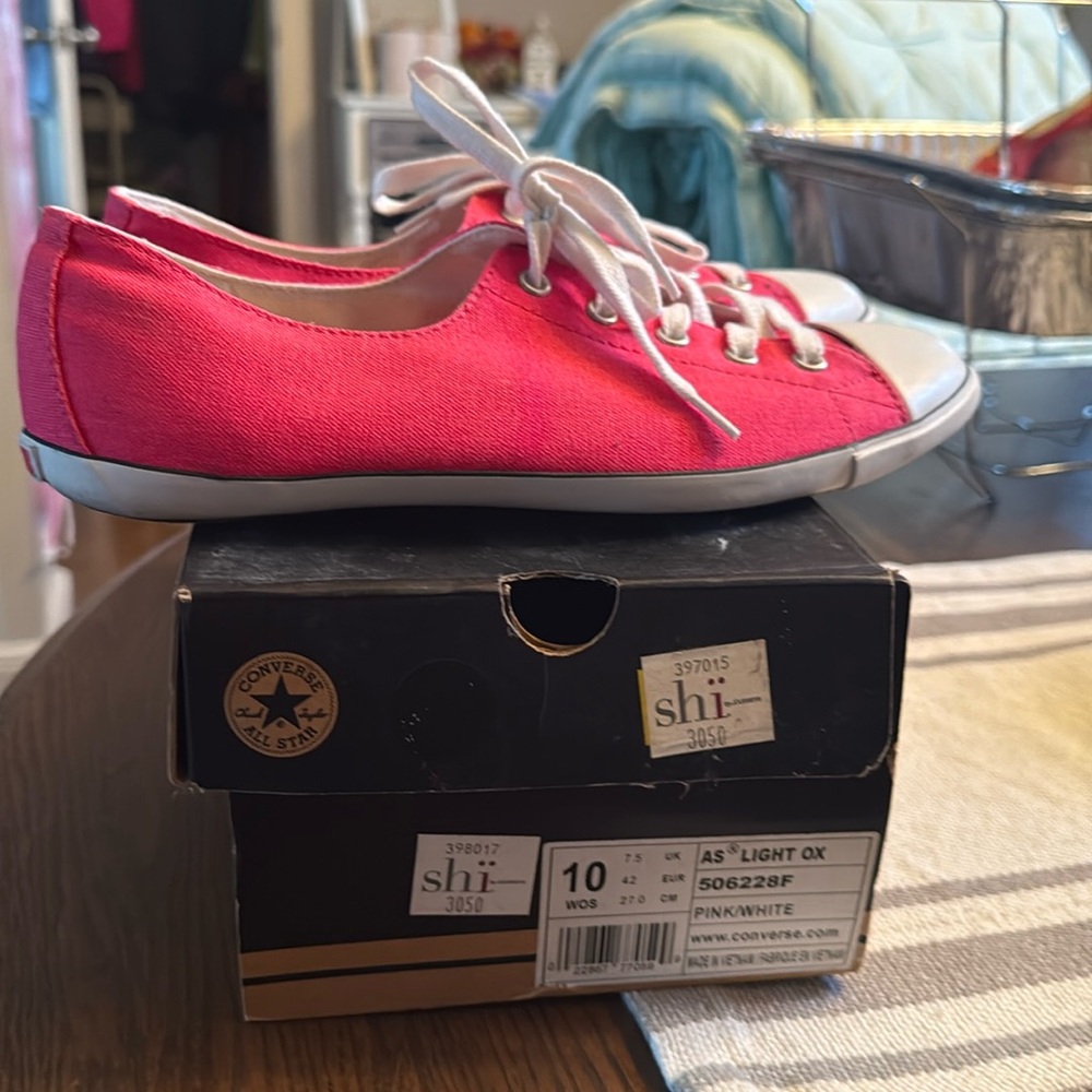 Converse Women's Chuck Taylor All Star Light OX Lace-Up 513 Size 10 - Picture 2 of 8